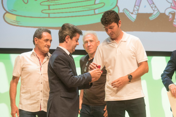 El Club Ciclista Oscense recoge la Parrilla de Oro 2022  