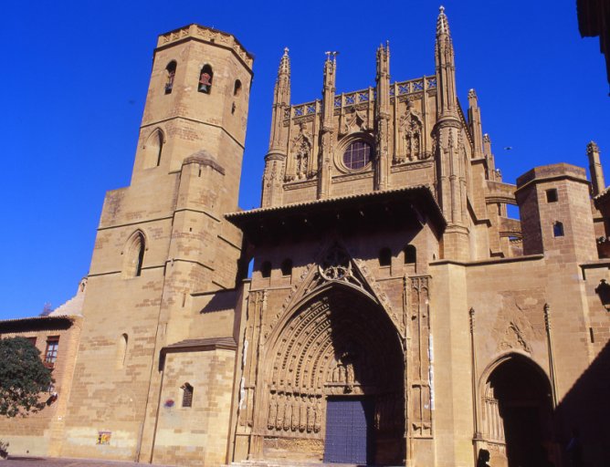 Pórtico de la catedral