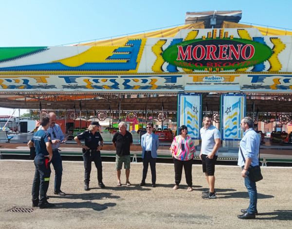 El recinto ferial ofrece este San Lorenzo una treintena de atracciones  