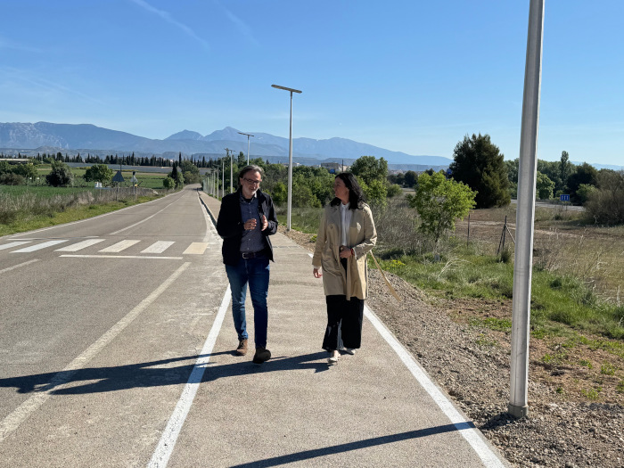 El Ayuntamiento de Huesca recepciona el andador al IES Pirámide, que mejora la seguridad y la conexión peatonal y ciclista de este entorno