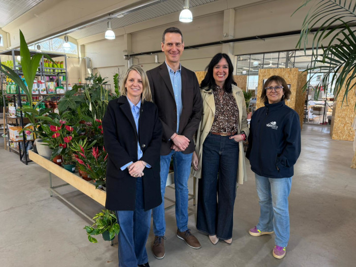 La alcaldesa visita Brotalia, ejemplo de economía social, sostenibilidad y creatividad