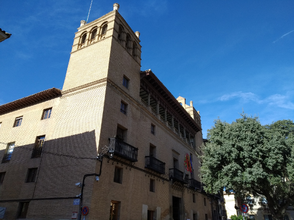 La Comisión de Hacienda del Ayuntamiento de Huesca dictamina favorablemente el crédito extraordinario y el suplemento de crédito del presupuesto municipal