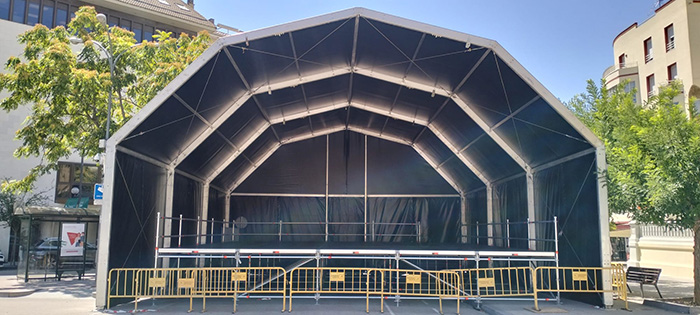 El Ayuntamiento de Huesca despliega un amplio dispositivo de montaje y adecuación de espacios para las fiestas de San Lorenzo